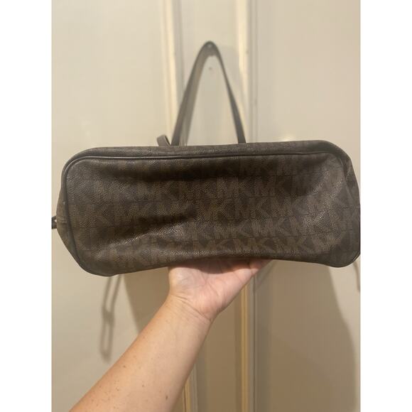 MICHAEL KORS Reversible Brown Monogram Snake-print Tote Shoulder Bag Purse Fall - Picture 3 of 14